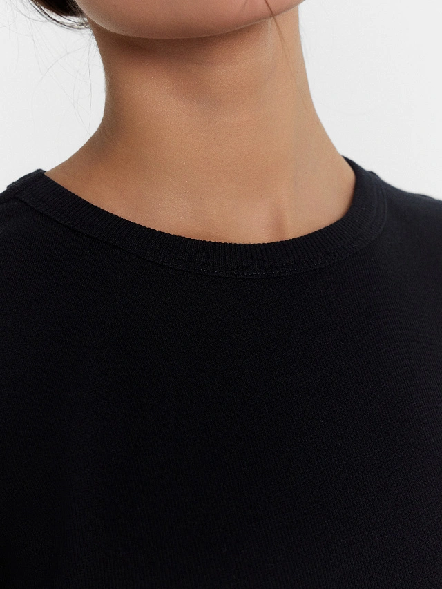 Спортивная футболка черного цвета - 4