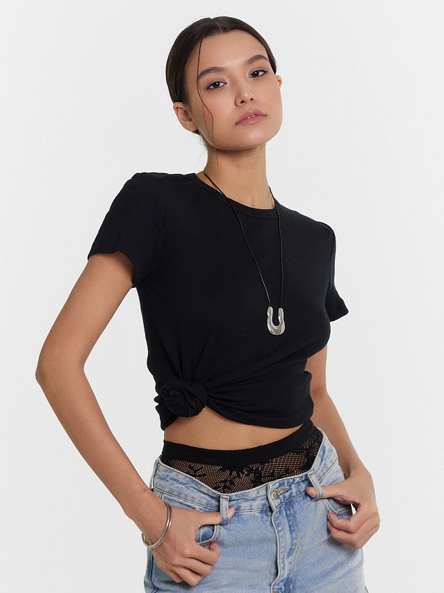 Спортивная футболка черного цвета - 5