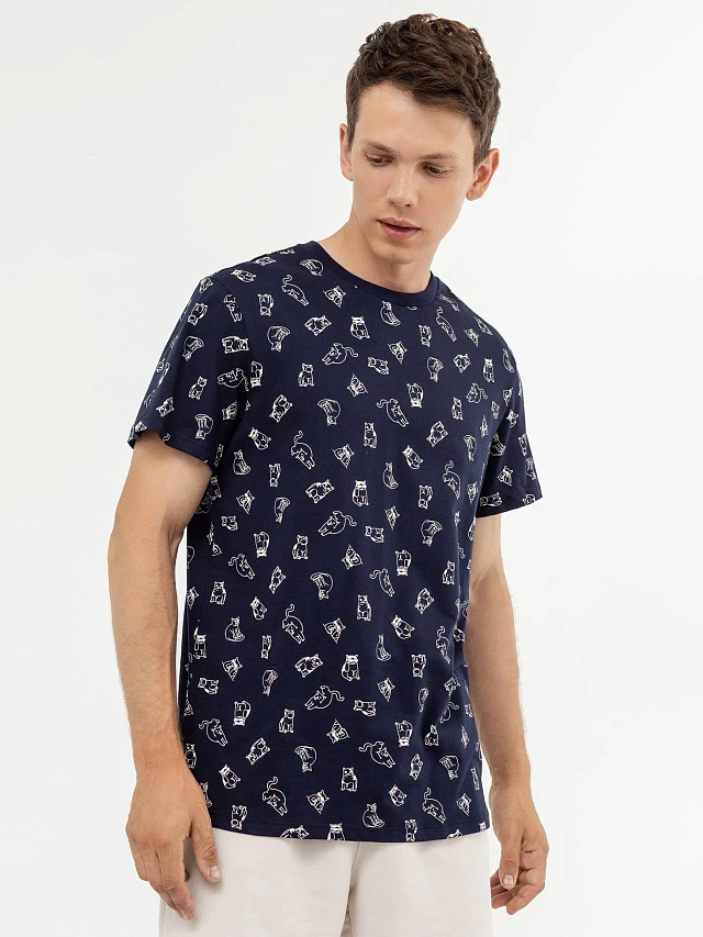 

Хлопковая футболка темно-синего цвета с паттерном в виде котов, Коты на т.синем, 22/ОБР3460П-0