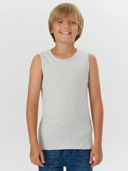 картинка Базовая хлопковая майка в оттенке "серый меланж" для мальчиков от магазина одежды для мальчиков от бренда Mark Formelle