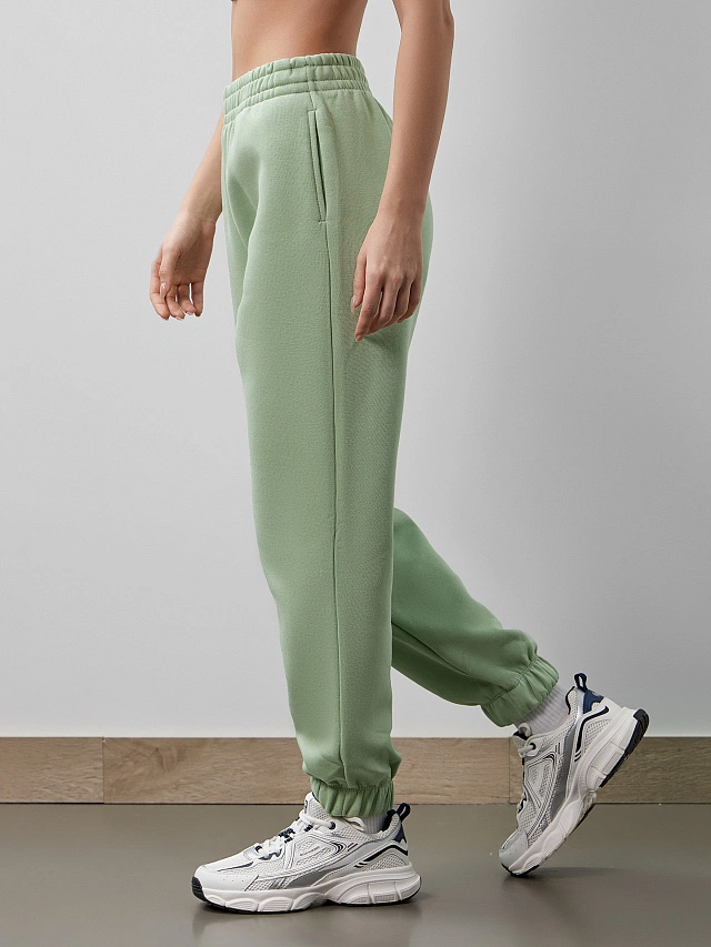 Брюки женские в туманно-зеленом оттенке - 4