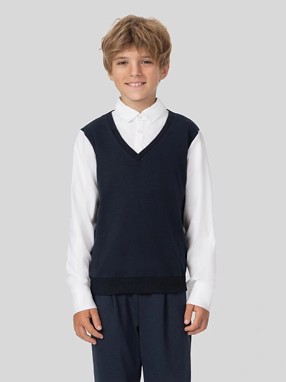 картинка Жилет для мальчиков в черном цвете от магазина одежды для мальчиков от бренда Mark Formelle