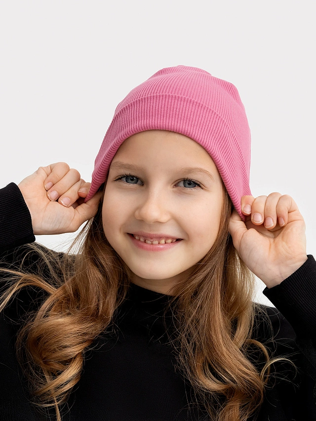 Шапка детская в темно-розовом цвете - 2