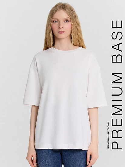 картинка Футболка женская в белом цвете от магазина стильной одежды Mark Formelle