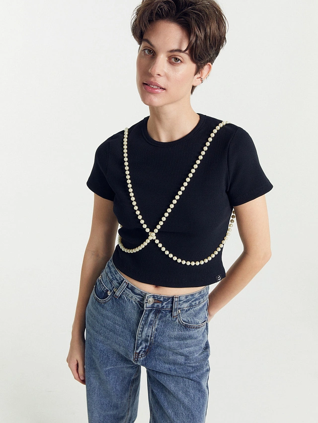 Футболка женская короткая в черном цвете - 8