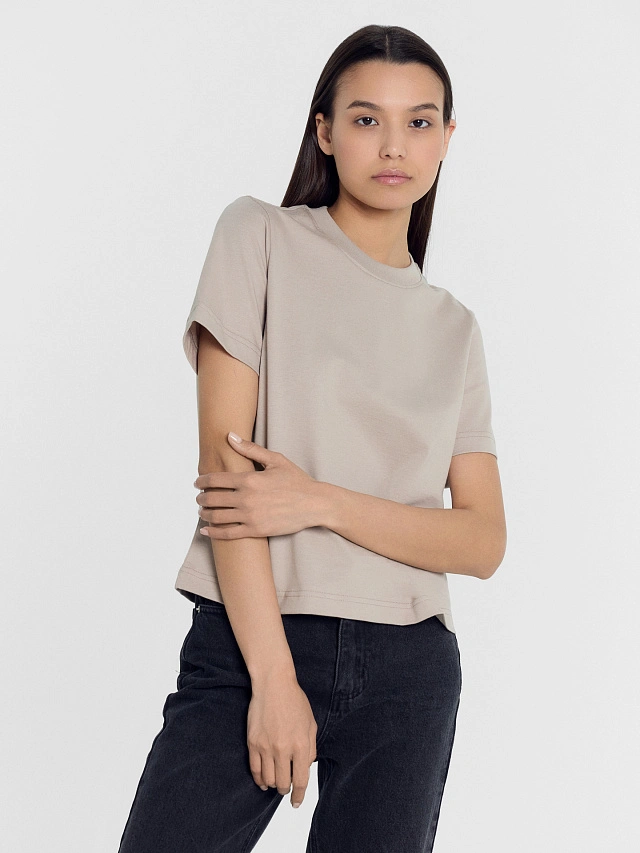 Футболка женская в коричневом цвете - 5