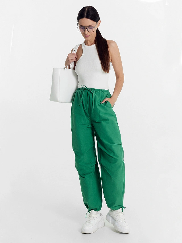 Брюки парашюты женские зеленые - 9