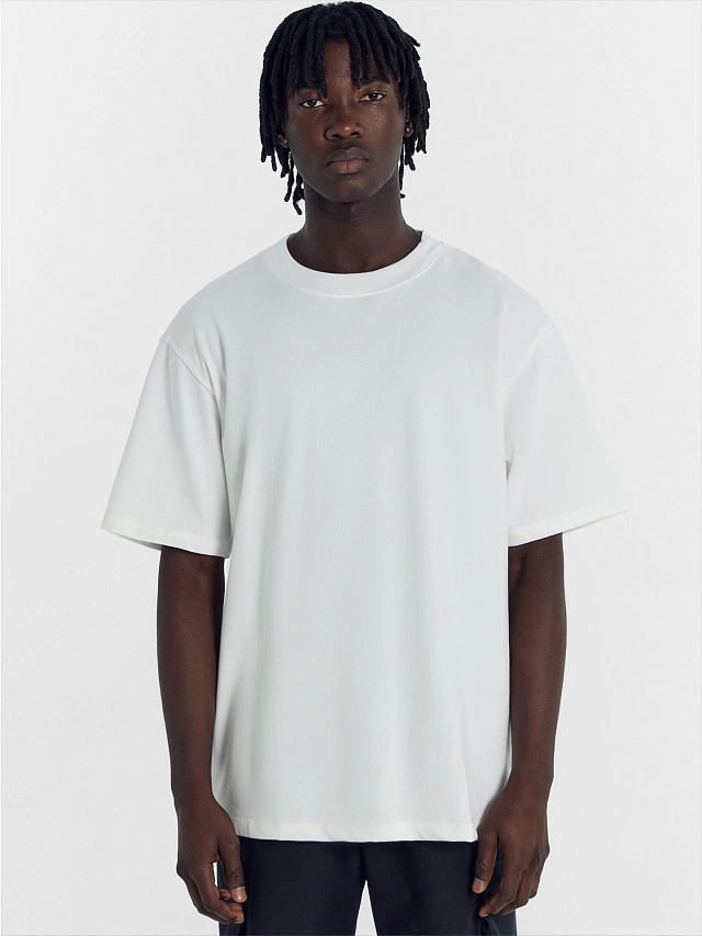 Футболка мужская в белом цвете - 2