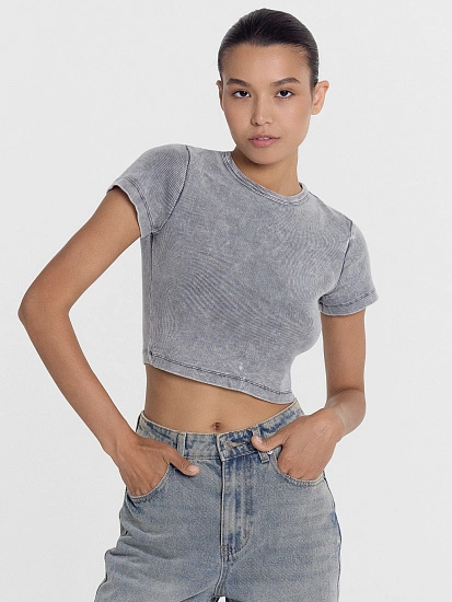 картинка Футболка женская графитово-серая  от магазина стильной одежды Mark Formelle