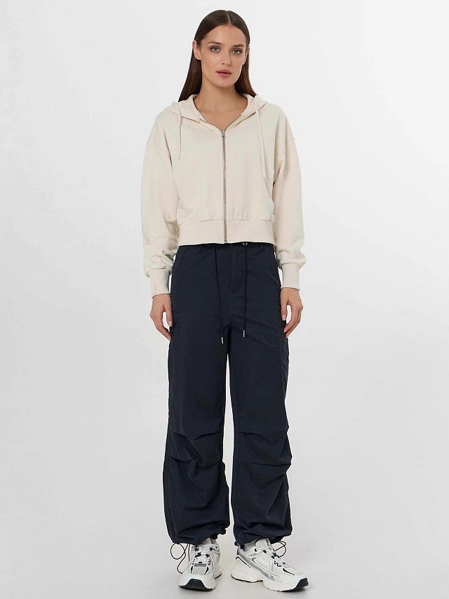 Брюки женские в черном цвете - 5