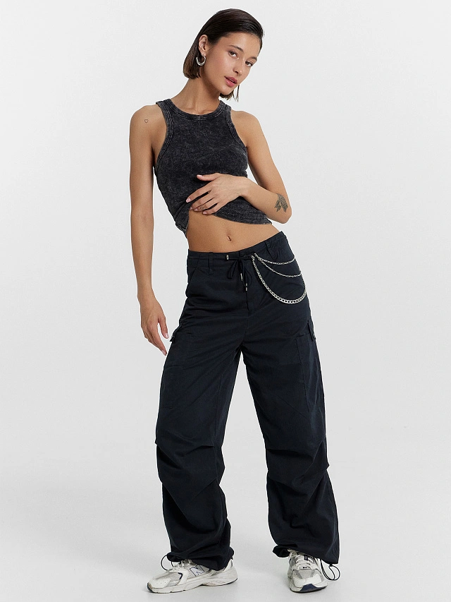 Брюки женские в черном цвете - 14