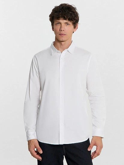 картинка Рубашка мужская в белом цвете  от магазина мужской одежды Mark Formelle