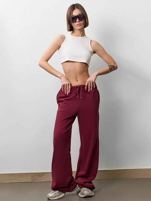 Брюки женские в винно-красном цвете - 3