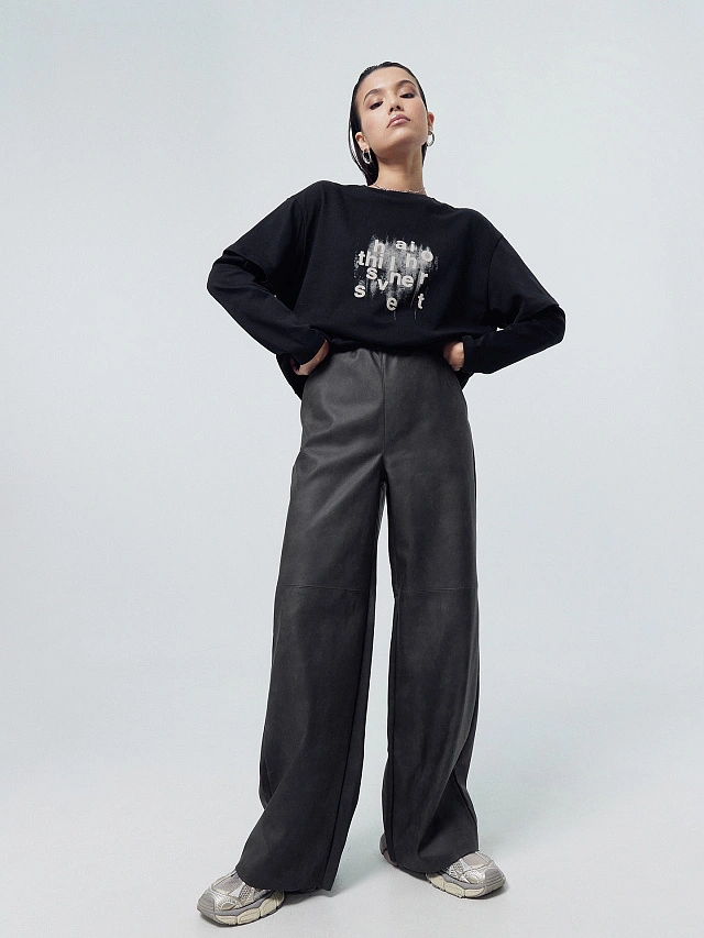 Брюки женские под кожу коричневые - 2