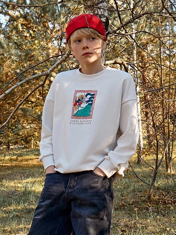 Свитшот для мальчиков бело-бежевый с печатью