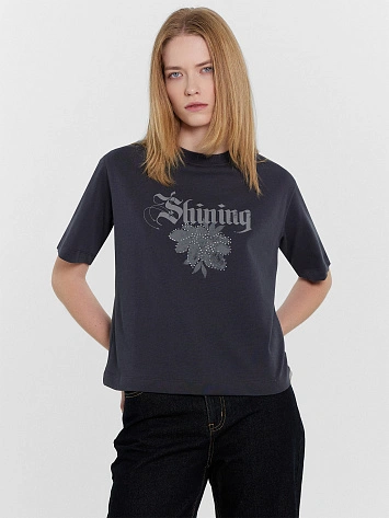 Футболка женская в сером цвете с печатью