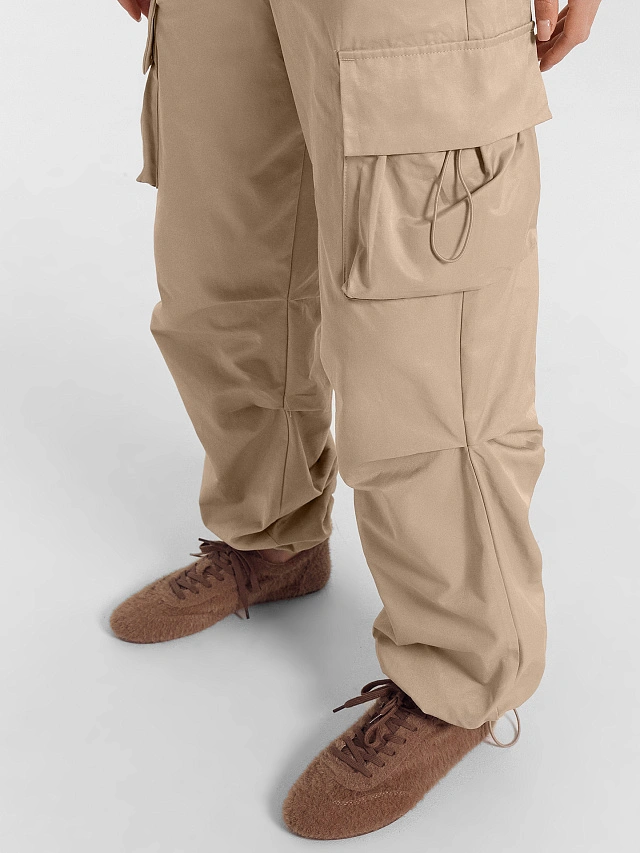 Брюки женские в пыльно-бежевом цвете - 7