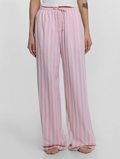 картинка Брюки женские домашние в розовую полоску от магазина стильной одежды Mark Formelle