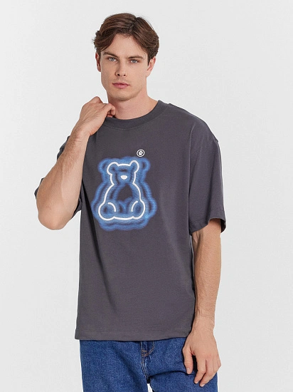 картинка Футболка мужская оверсайз серая с принтом от магазина мужской одежды Mark Formelle