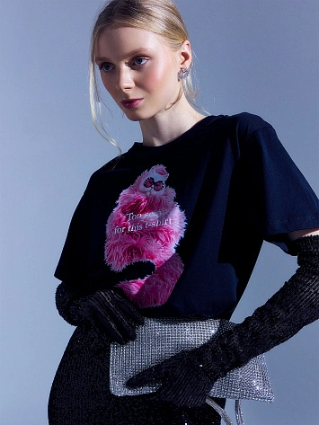 Футболка женская черная с принтом "too sexy for this t-shirt"