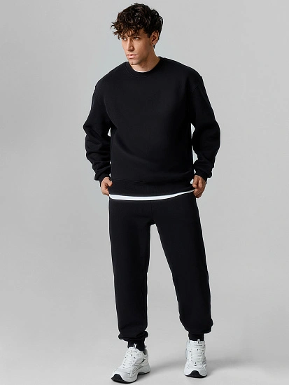 картинка Комплект мужской черный (свитшот, брюки) от магазина мужской одежды Mark Formelle