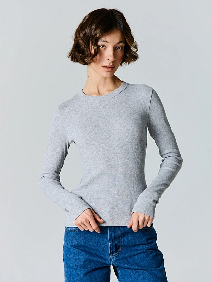 картинка Лонгслив женский серый  от магазина стильной одежды Mark Formelle