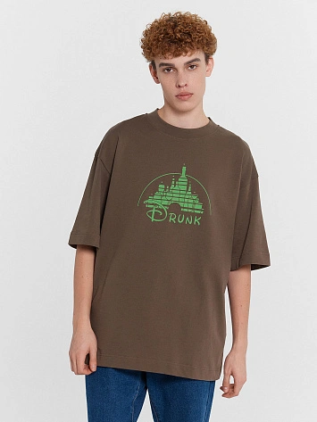 Футболка мужская коричневая с принтом "drunk"