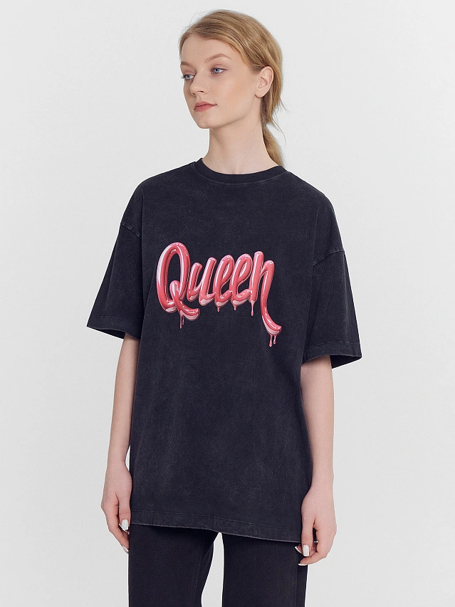 Футболка женская черная оверсайз с надписью "queen" - 1