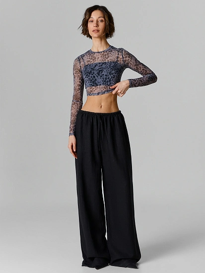 картинка Брюки женские черные  от магазина стильной одежды Mark Formelle