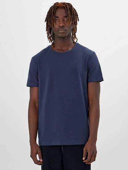 картинка Футболка мужская синяя от магазина мужской одежды Mark Formelle