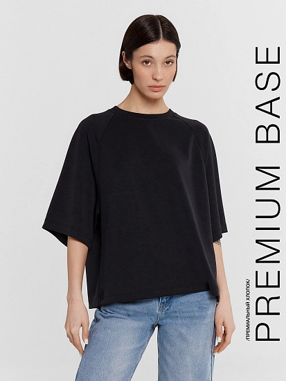 картинка Футболка женская черная оверсайз от магазина стильной одежды Mark Formelle