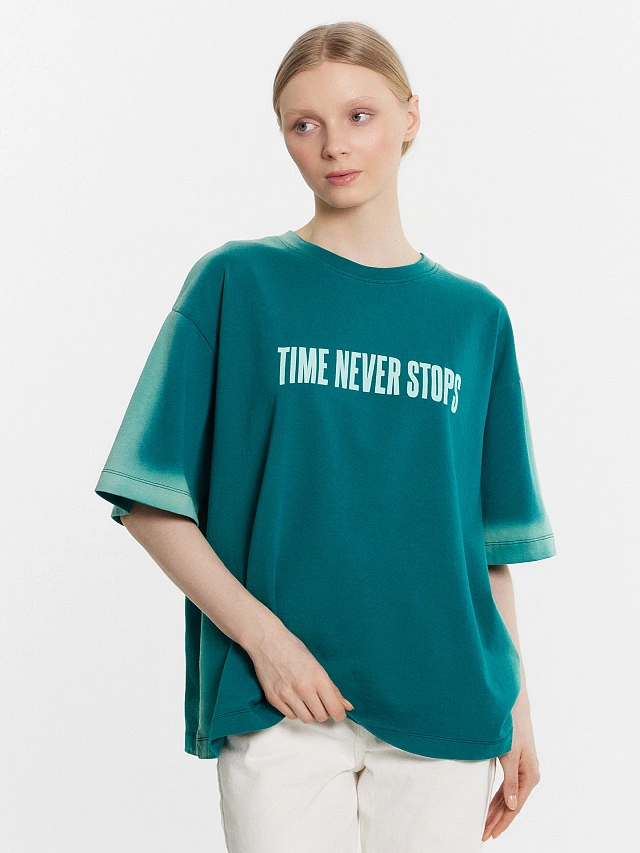 Футболка женская зеленая "time never stops" - 2