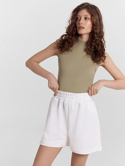 картинка Шорты женские белые  от магазина стильной одежды Mark Formelle