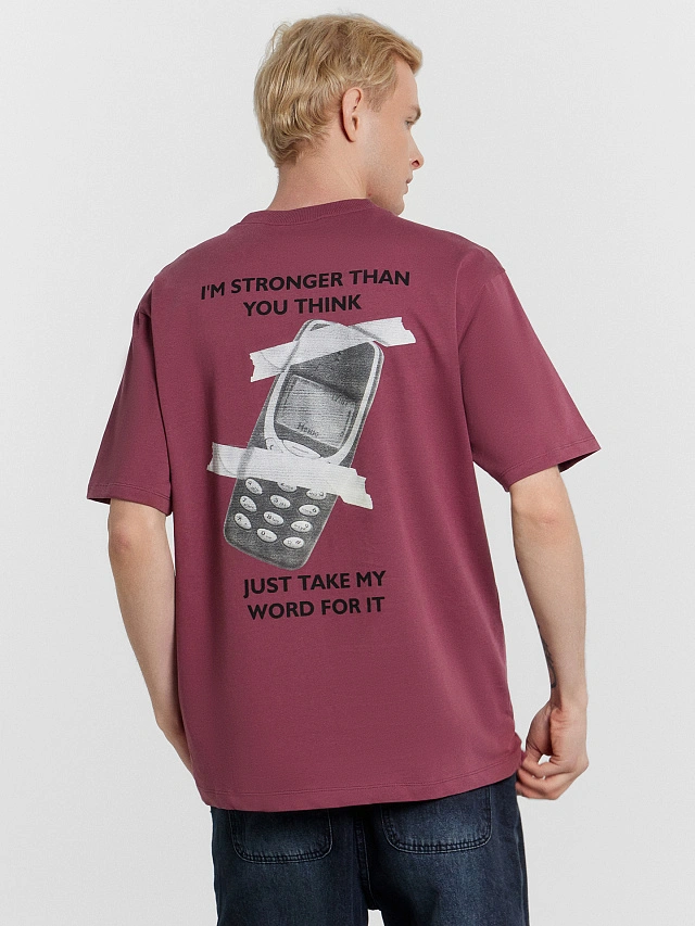 Футболка мужская с принтом и надписью "I'm stronger than you think" - 1