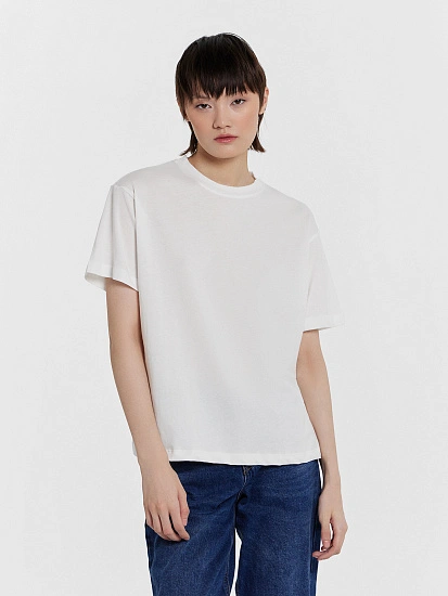 картинка Футболка женская белая  от магазина стильной одежды Mark Formelle