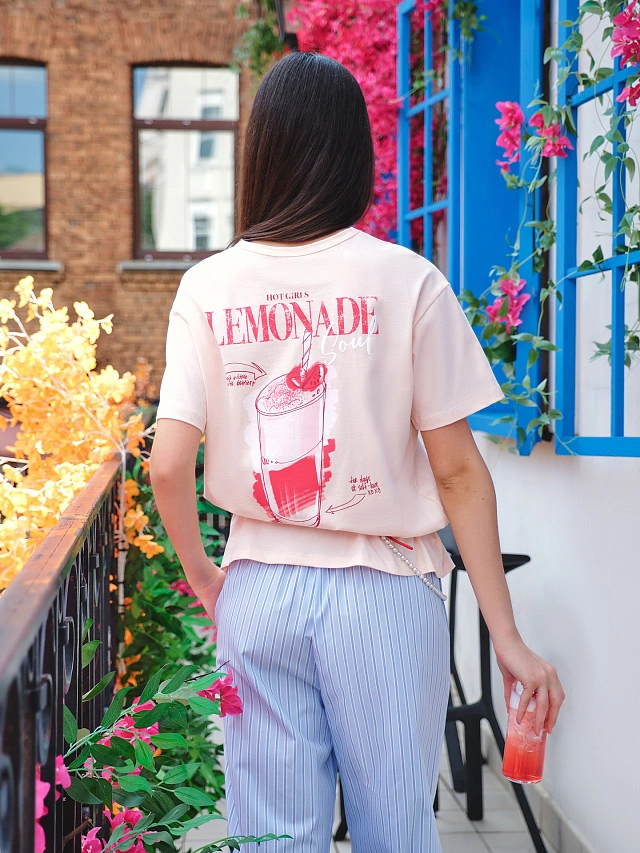 Футболка женская розовая с принтом "Lemonade" - 1