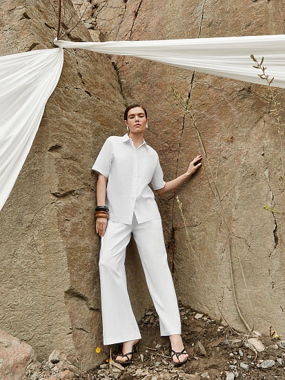 картинка Рубашка женская белая  от магазина стильной одежды Mark Formelle