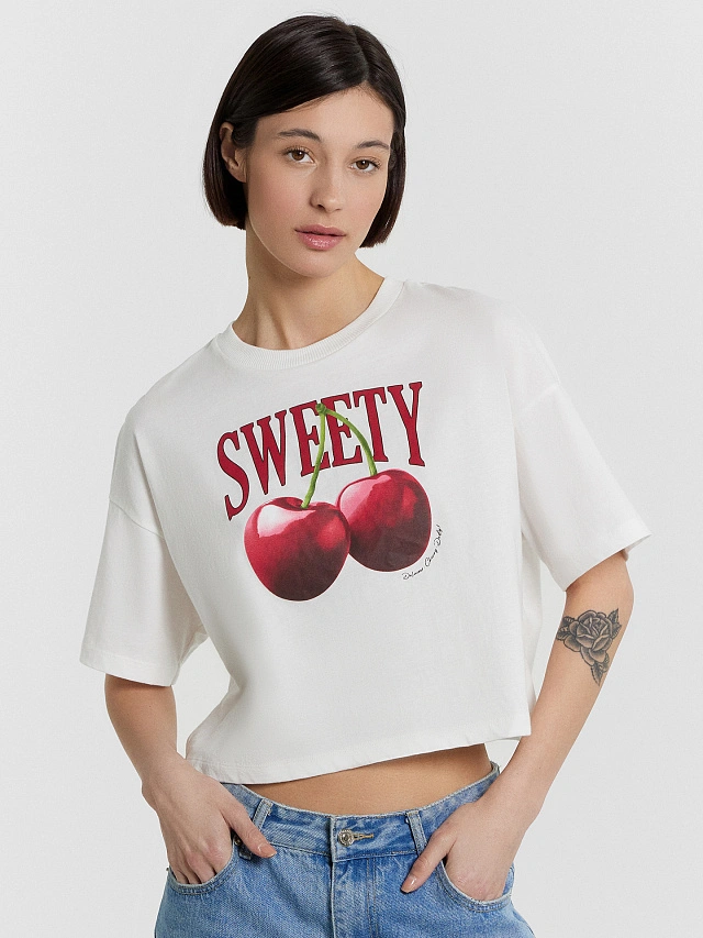 Футболка женская белая с принтом и надписью "sweety" - 1