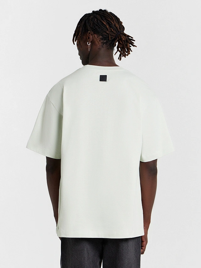 Футболка мужская салатовая с надписью "Больше всего говорит тот, кому нечего сказать" - 2