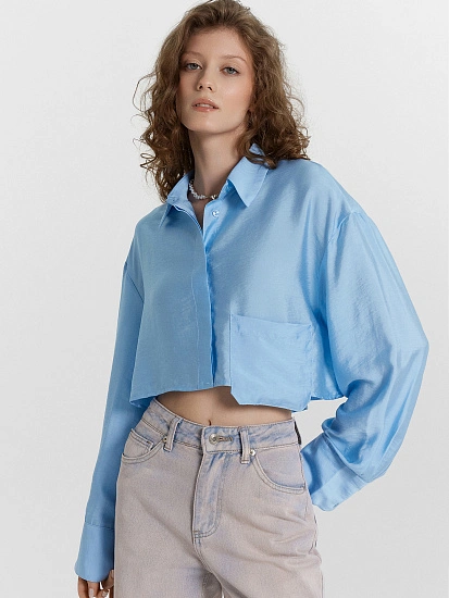 картинка Рубашка женская голубая укороченная  от магазина стильной одежды Mark Formelle