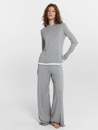 картинка Комплект домашний женский серый от магазина стильной одежды Mark Formelle