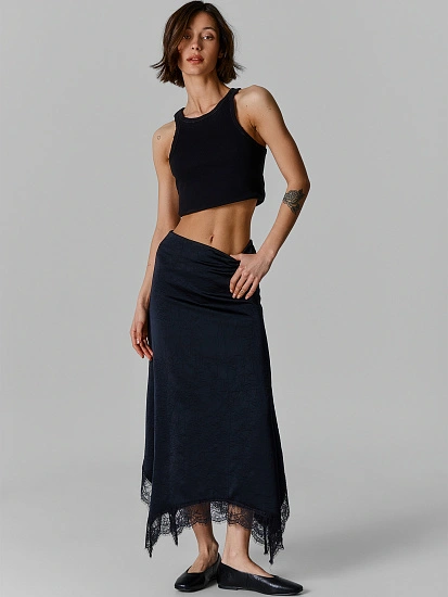 картинка Юбка женская черная с кружевными деталями от магазина стильной одежды Mark Formelle