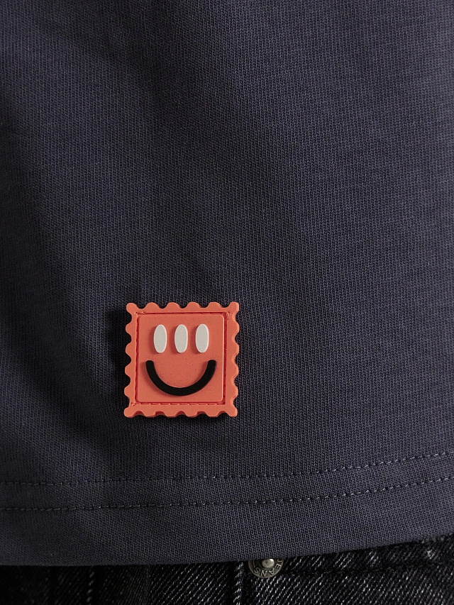 Футболка мужская серая с принтом и надписью "Don't be go afraid" - 5