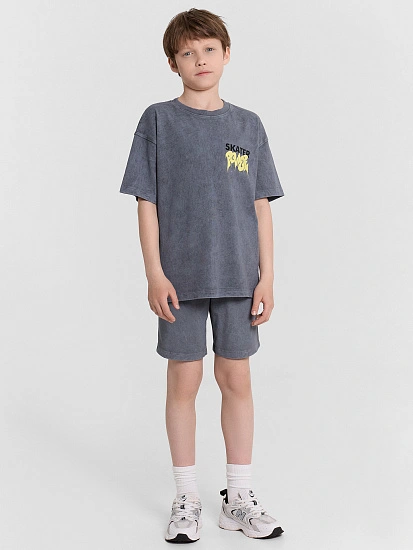 картинка Комплект для мальчиков серый с обработкой эйсид  от магазина одежды для мальчиков от бренда Mark Formelle