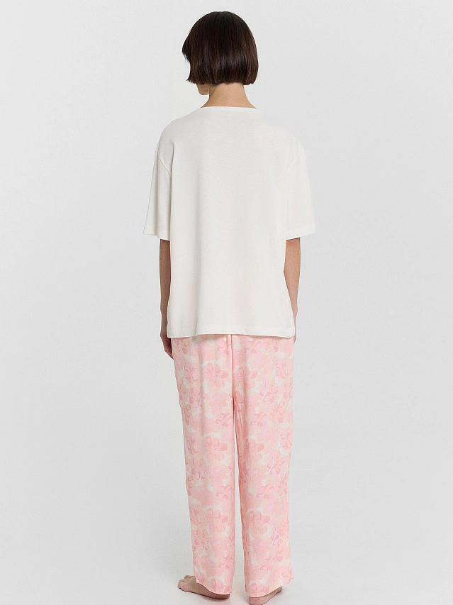 КОМПЛЕКТ ЖЕНСКИЙ (ФУТБОЛКА, БРИДЖИ) - 10