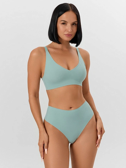 Қыз жігітті жұлқылайды HD