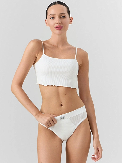 картинка Трусы бразилиана женские белые  от магазина стильной одежды Mark Formelle