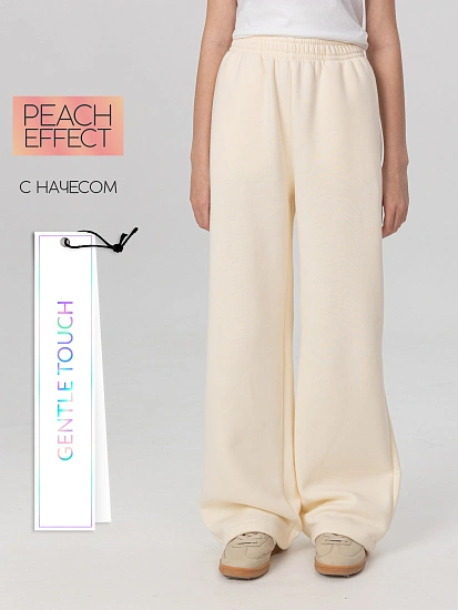 картинка Брюки для девочек бежевые  от известного бренда одежды для девочек Mark Formelle