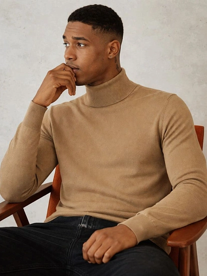 картинка Свитер мужской коричневый от магазина мужской одежды Mark Formelle