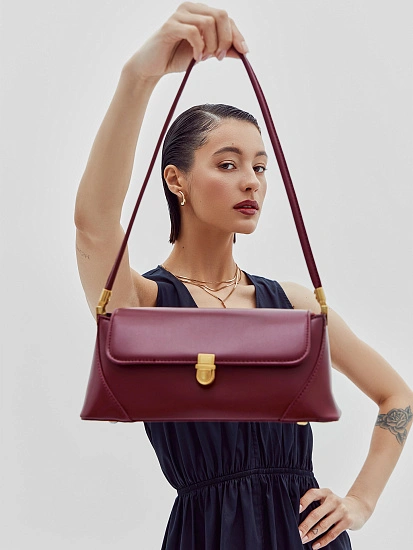 картинка Сумка женская бордовая от магазина стильной одежды Mark Formelle
